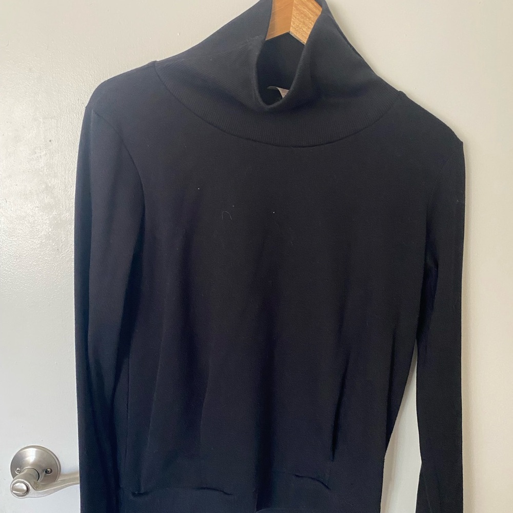 ALO Yoga Classic Black Turtleneck Sweater